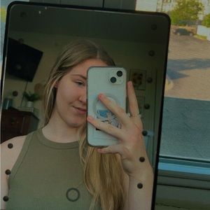 Meet your Posher, Megan